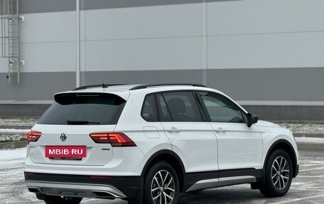 Volkswagen Tiguan II, 2020 год, 3 180 000 рублей, 7 фотография