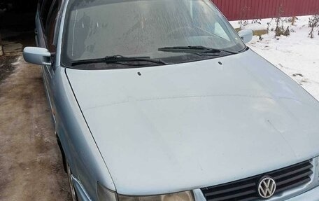 Volkswagen Passat B4, 1995 год, 160 000 рублей, 4 фотография