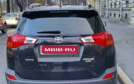 Toyota RAV4, 2015 год, 2 080 000 рублей, 2 фотография