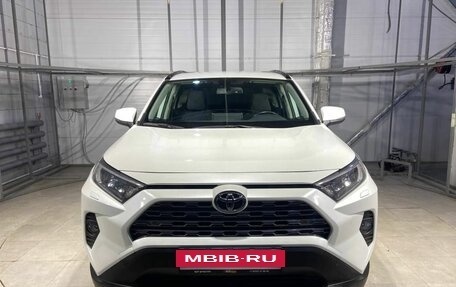 Toyota RAV4, 2021 год, 3 299 000 рублей, 2 фотография