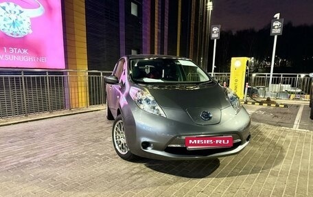 Nissan Leaf I, 2017 год, 850 000 рублей, 2 фотография