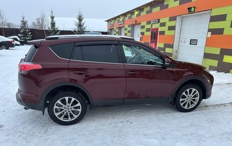 Toyota RAV4, 2017 год, 3 150 000 рублей, 4 фотография