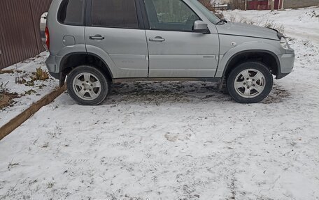 Chevrolet Niva I рестайлинг, 2015 год, 600 000 рублей, 3 фотография