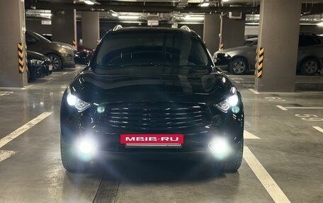 Infiniti FX II, 2011 год, 2 000 000 рублей, 2 фотография