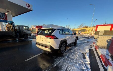 Toyota RAV4, 2024 год, 4 300 000 рублей, 8 фотография