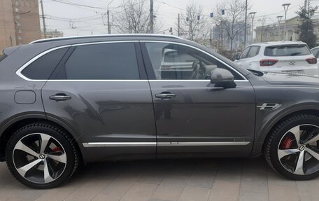 Bentley Bentayga I, 2019 год, 14 000 000 рублей, 3 фотография