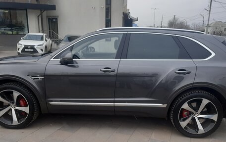 Bentley Bentayga I, 2019 год, 14 000 000 рублей, 2 фотография