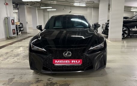 Lexus IS III, 2021 год, 6 000 000 рублей, 8 фотография