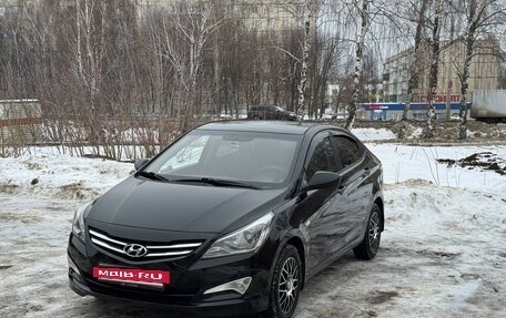 Hyundai Solaris II рестайлинг, 2015 год, 1 300 000 рублей, 2 фотография