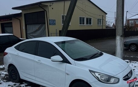 Hyundai Solaris II рестайлинг, 2012 год, 775 000 рублей, 3 фотография