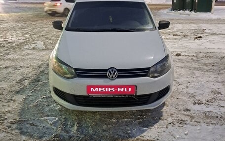 Volkswagen Polo VI (EU Market), 2015 год, 980 000 рублей, 3 фотография