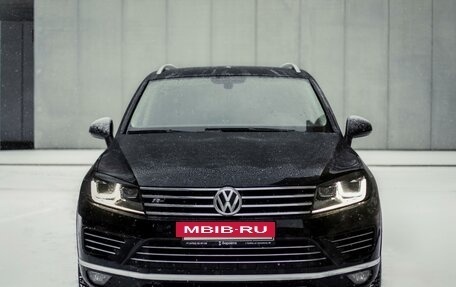 Volkswagen Touareg III, 2016 год, 2 490 000 рублей, 2 фотография