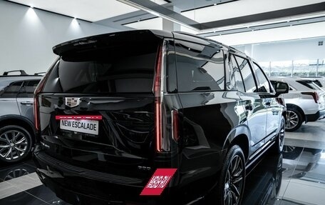 Cadillac Escalade V, 2024 год, 23 900 000 рублей, 4 фотография