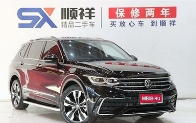 Volkswagen Tiguan II, 2021 год, 3 390 000 рублей, 1 фотография