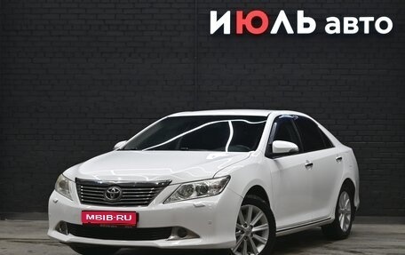 Toyota Camry, 2012 год, 2 000 000 рублей, 1 фотография