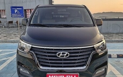 Hyundai Grand Starex Grand Starex I рестайлинг 2, 2021 год, 2 153 000 рублей, 1 фотография