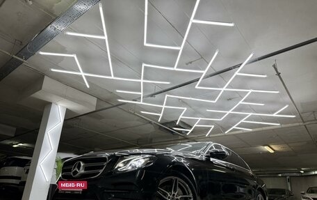 Mercedes-Benz E-Класс, 2018 год, 3 600 000 рублей, 10 фотография