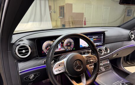 Mercedes-Benz E-Класс, 2018 год, 3 600 000 рублей, 26 фотография