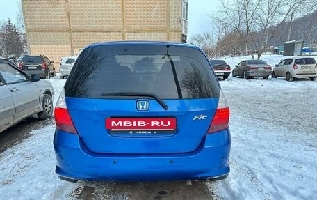 Honda Fit III, 2005 год, 600 000 рублей, 6 фотография