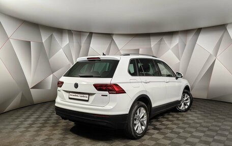 Volkswagen Tiguan II, 2020 год, 3 098 000 рублей, 2 фотография