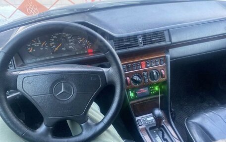 Mercedes-Benz W124, 1992 год, 1 000 000 рублей, 11 фотография