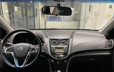 Hyundai Solaris II рестайлинг, 2011 год, 880 000 рублей, 12 фотография