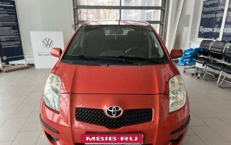 Toyota Yaris III рестайлинг, 2007 год, 666 000 рублей, 2 фотография