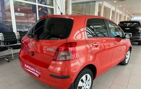 Toyota Yaris III рестайлинг, 2007 год, 666 000 рублей, 7 фотография