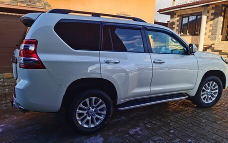 Toyota Land Cruiser Prado 150 рестайлинг 2, 2013 год, 3 490 000 рублей, 6 фотография