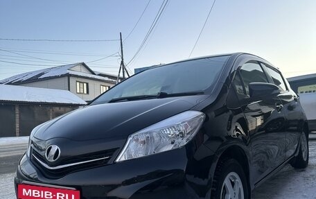 Toyota Vitz, 2013 год, 860 000 рублей, 10 фотография