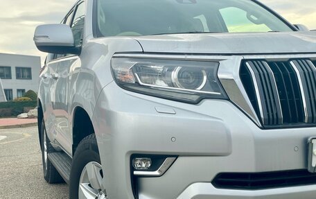 Toyota Land Cruiser Prado 150 рестайлинг 2, 2019 год, 5 300 000 рублей, 6 фотография