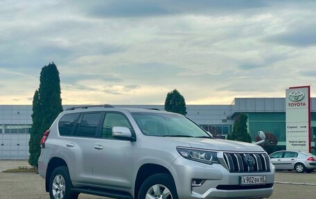 Toyota Land Cruiser Prado 150 рестайлинг 2, 2019 год, 5 300 000 рублей, 3 фотография