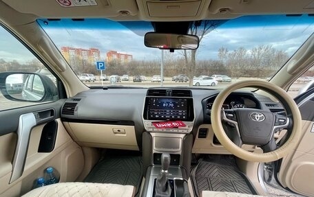 Toyota Land Cruiser Prado 150 рестайлинг 2, 2019 год, 5 300 000 рублей, 10 фотография