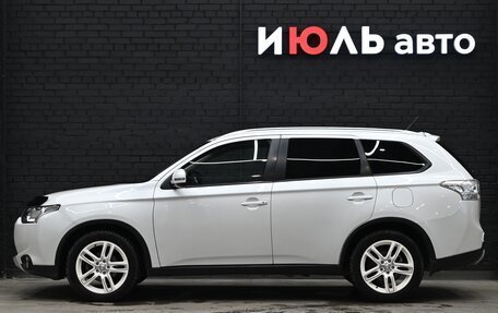 Mitsubishi Outlander III рестайлинг 3, 2014 год, 1 750 000 рублей, 9 фотография