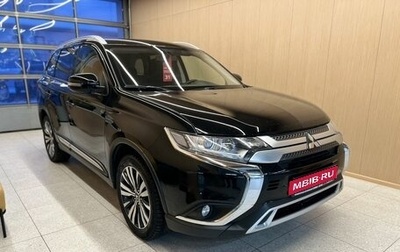 Mitsubishi Outlander III рестайлинг 3, 2019 год, 2 350 000 рублей, 1 фотография