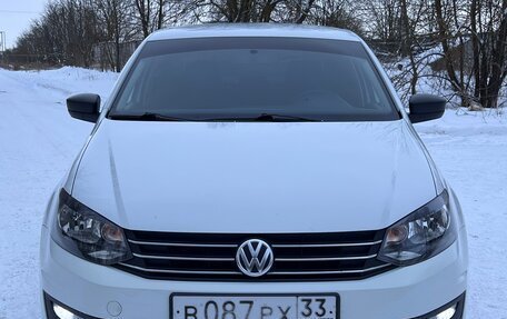 Volkswagen Polo VI (EU Market), 2015 год, 880 000 рублей, 2 фотография