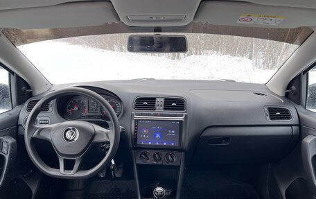 Volkswagen Polo VI (EU Market), 2015 год, 880 000 рублей, 27 фотография