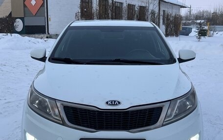 KIA Rio III рестайлинг, 2011 год, 555 000 рублей, 2 фотография