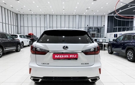 Lexus RX IV рестайлинг, 2018 год, 4 180 000 рублей, 6 фотография