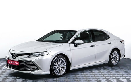 Toyota Camry, 2018 год, 2 635 000 рублей, 1 фотография