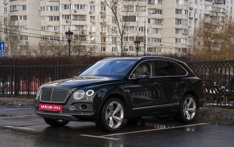 Bentley Bentayga I, 2018 год, 16 800 000 рублей, 2 фотография