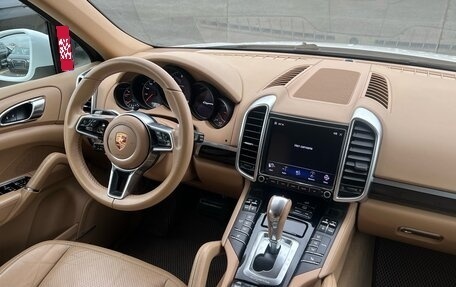 Porsche Cayenne III, 2015 год, 3 075 000 рублей, 12 фотография