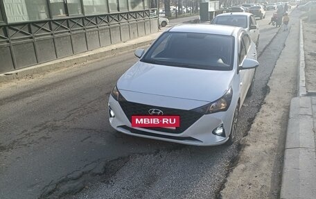 Hyundai Solaris II рестайлинг, 2021 год, 1 620 000 рублей, 3 фотография