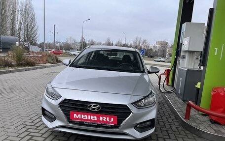 Hyundai Solaris II рестайлинг, 2019 год, 2 фотография