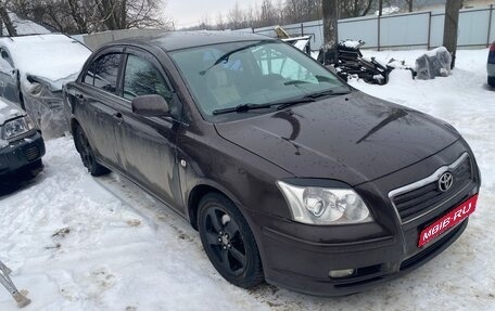 Toyota Avensis III рестайлинг, 2004 год, 650 000 рублей, 1 фотография