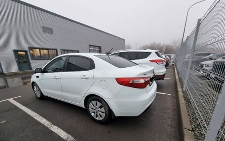 KIA Rio III рестайлинг, 2013 год, 761 000 рублей, 2 фотография