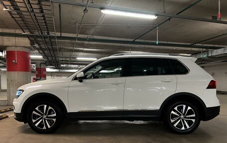 Volkswagen Tiguan II, 2019 год, 3 150 000 рублей, 2 фотография