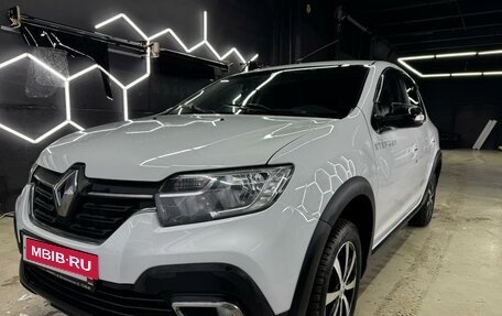 Renault Logan II, 2019 год, 1 100 000 рублей, 5 фотография