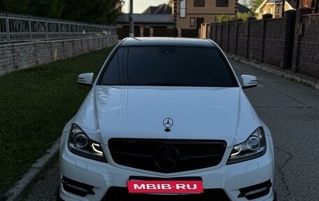 Mercedes-Benz C-Класс, 2011 год, 1 800 000 рублей, 2 фотография