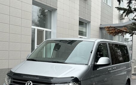 Volkswagen Multivan T5, 2010 год, 2 450 000 рублей, 3 фотография